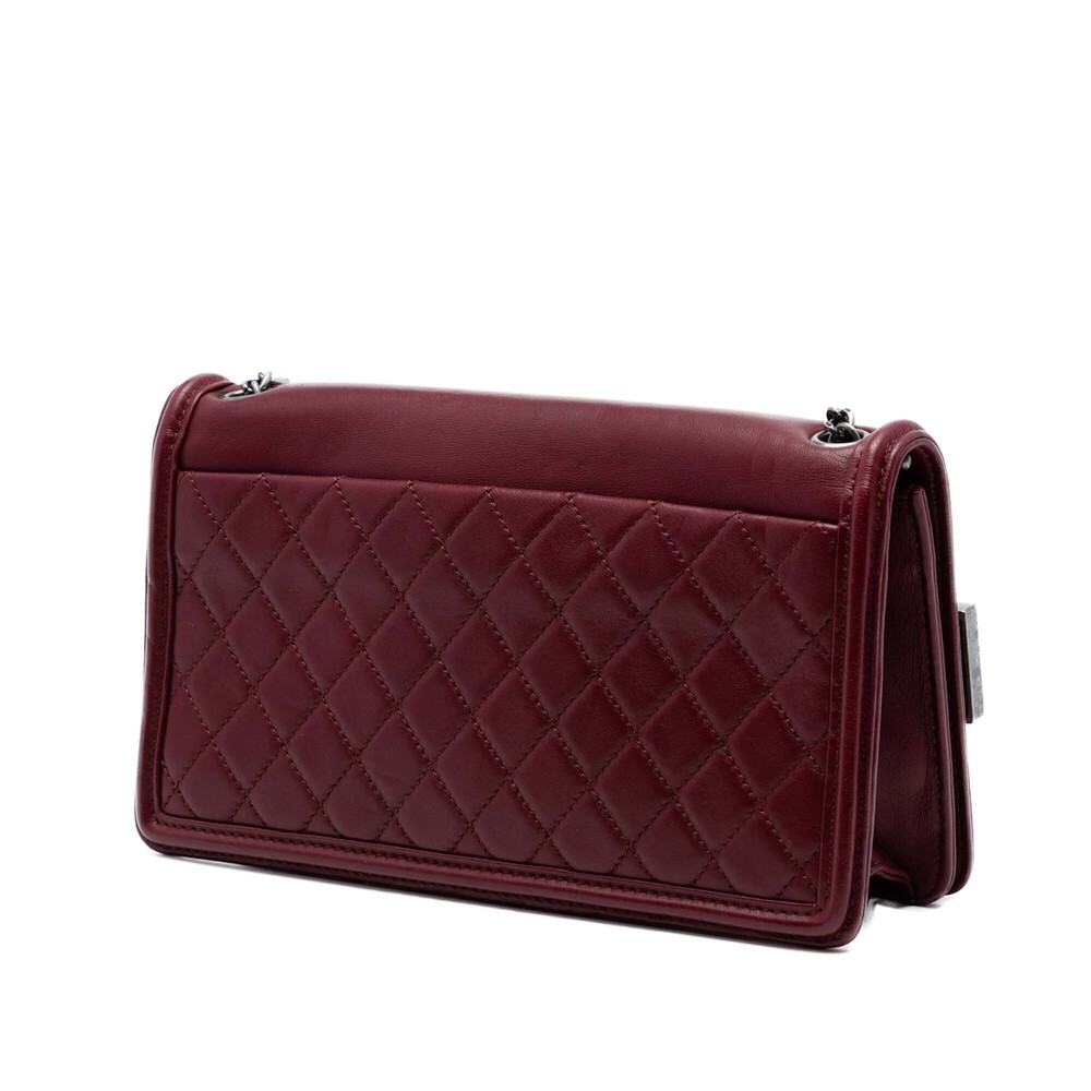 Pre-Loved Chanel Lambskin and Acrylic Boy Brick Horizontal Flap - Picture 2 of 7